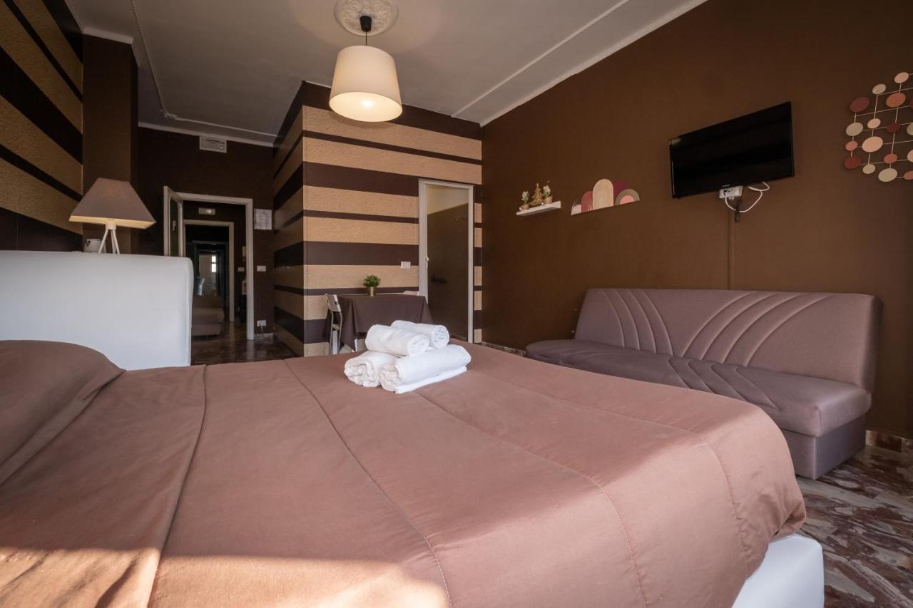 Cconforthotels R&B Semplici Emozioni Барі Екстер'єр фото