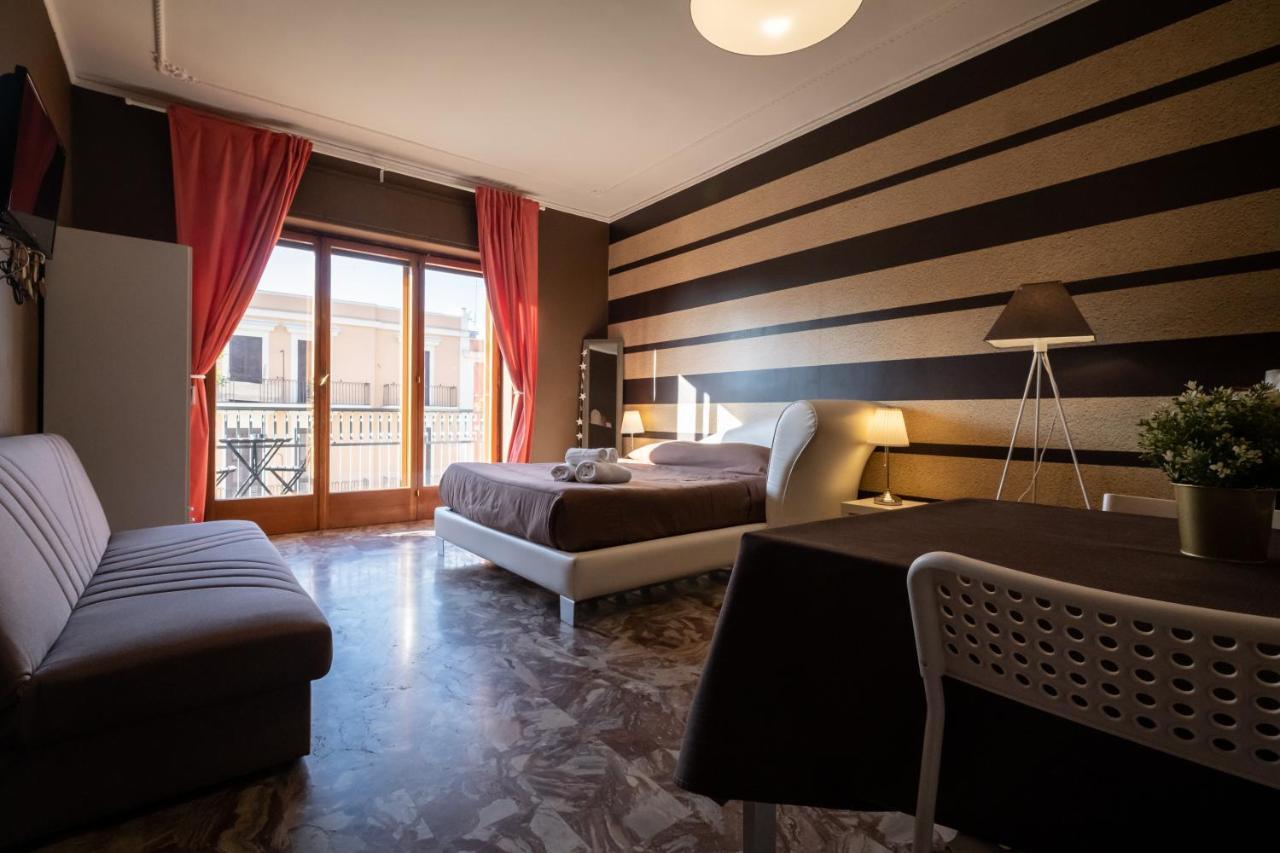 Cconforthotels R&B Semplici Emozioni Барі Екстер'єр фото