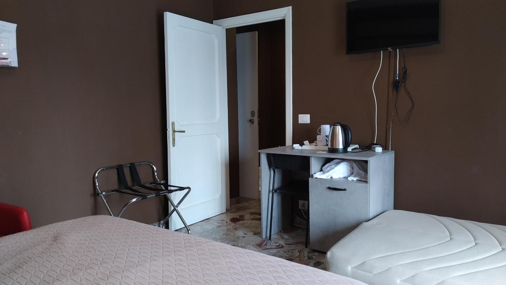 Cconforthotels R&B Semplici Emozioni Барі Екстер'єр фото