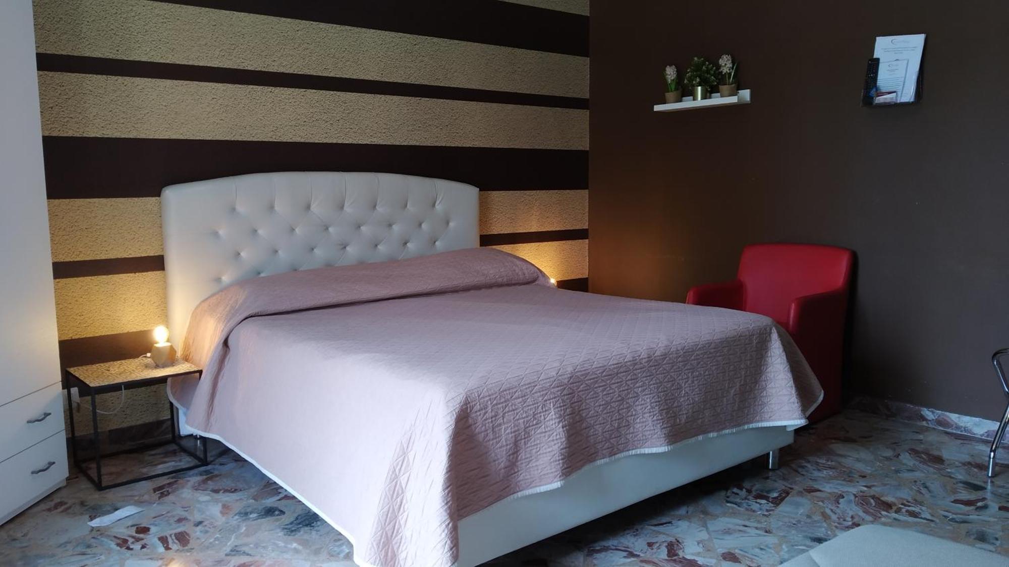 Cconforthotels R&B Semplici Emozioni Барі Екстер'єр фото