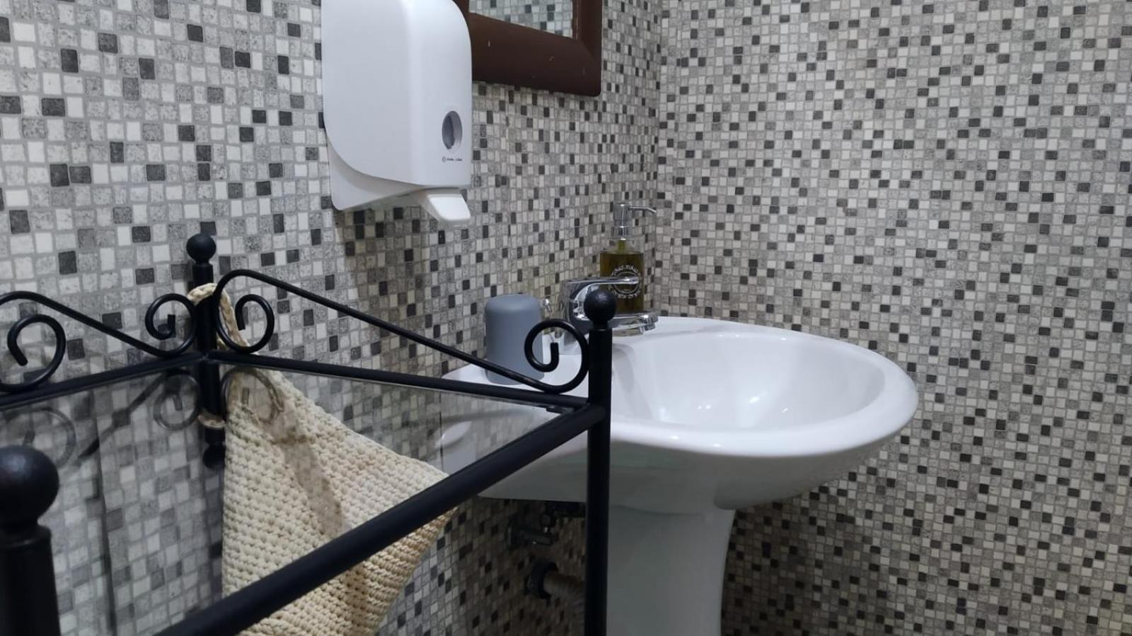 Cconforthotels R&B Semplici Emozioni Барі Екстер'єр фото