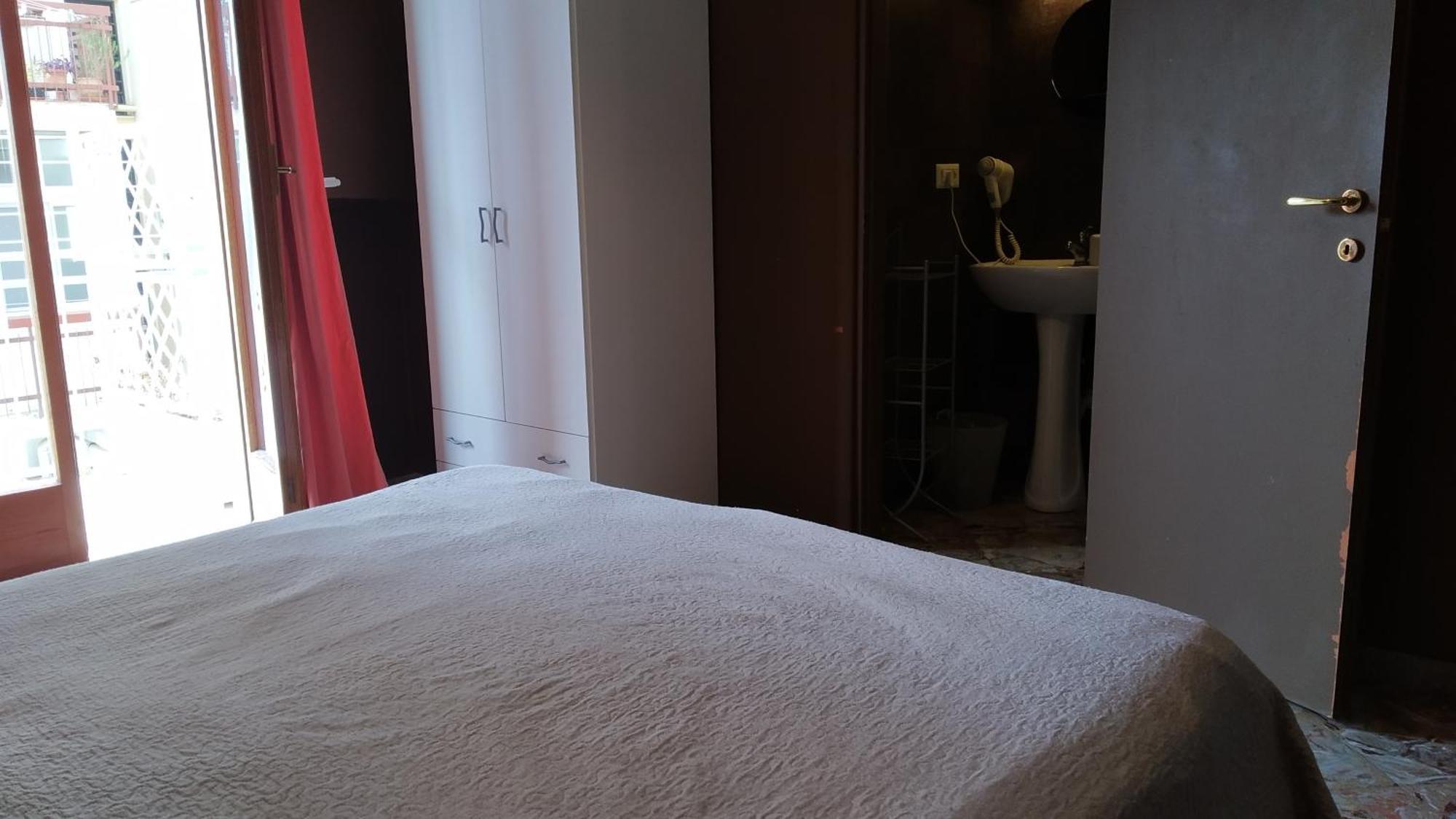 Cconforthotels R&B Semplici Emozioni Барі Екстер'єр фото
