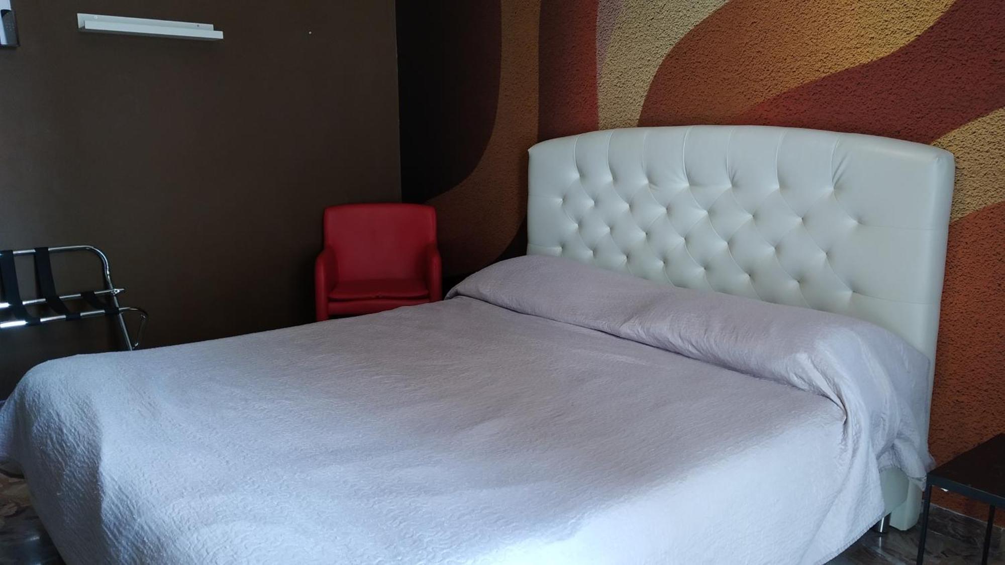 Cconforthotels R&B Semplici Emozioni Барі Екстер'єр фото